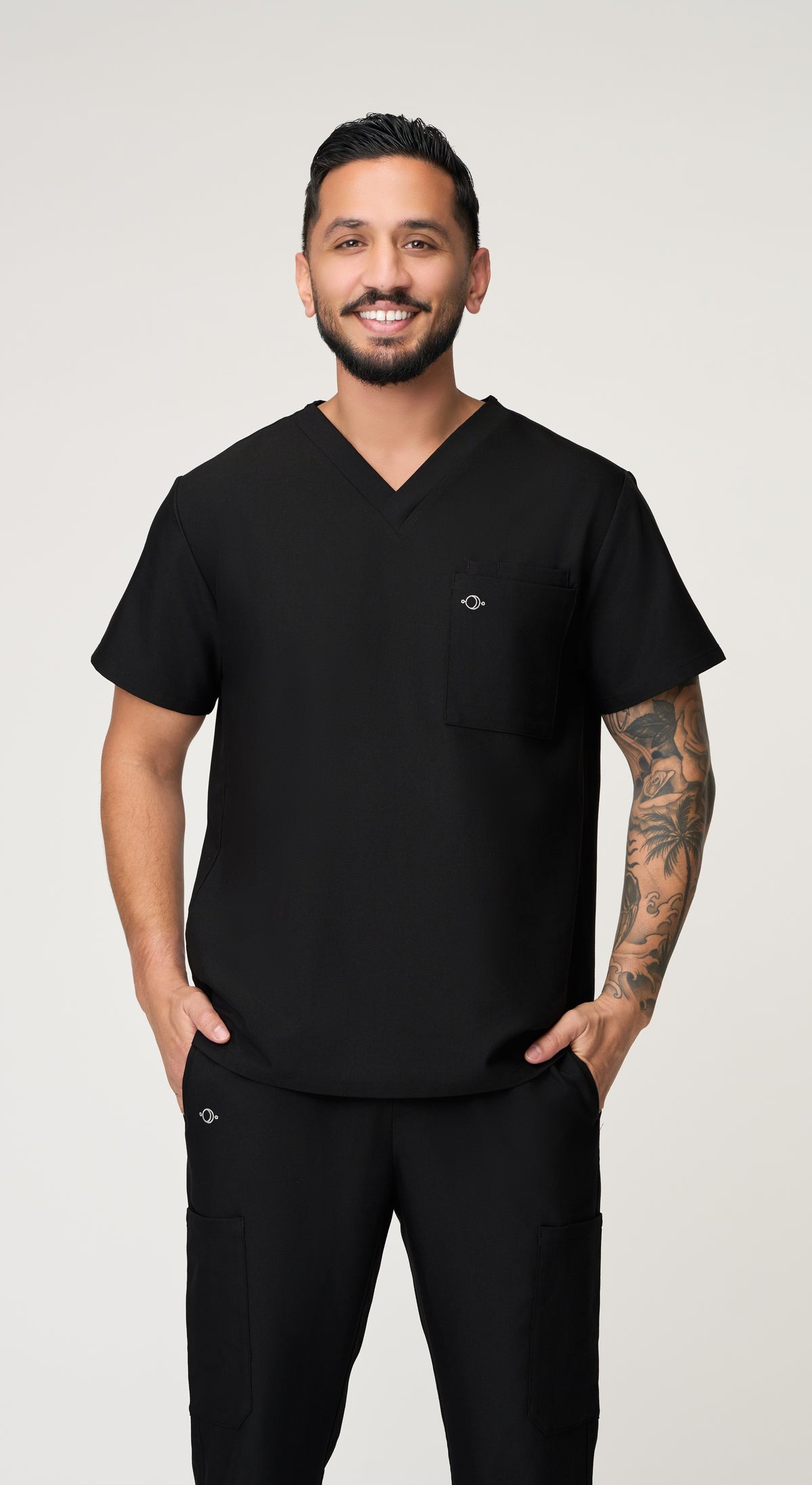 Solar 3-Pocket Scrub Top