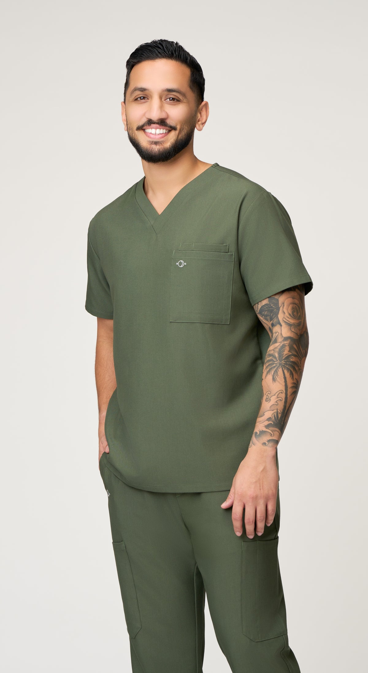 Solar 3-Pocket Scrub Top